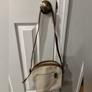 Mondani pocketbook beige adjustable strap both sides